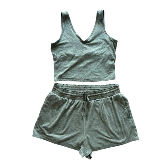 GAP Pants - GAP FIT JERSEY SHORTS WITH MATCHING TANK TOP SET SIZE LARGE NWOT HEATHERED GREEN